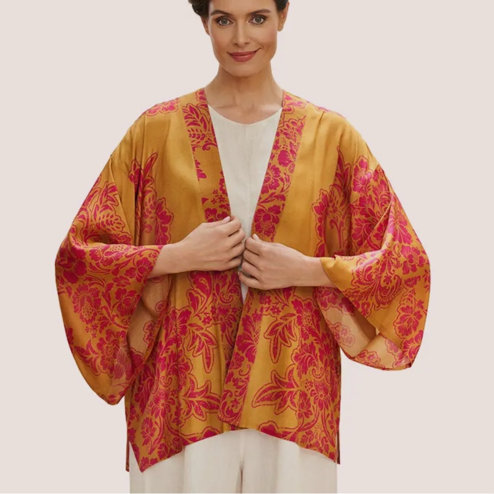Powder Designs Women's Cape in Gold and Pink Kimono Caftan NWT